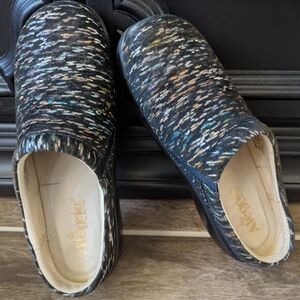 Alegria Women's Kayla Obscura Clogs